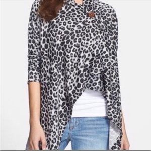 Bobeau snow leopard / animal print fleece wrap asymmetrical cardigan, size 2X